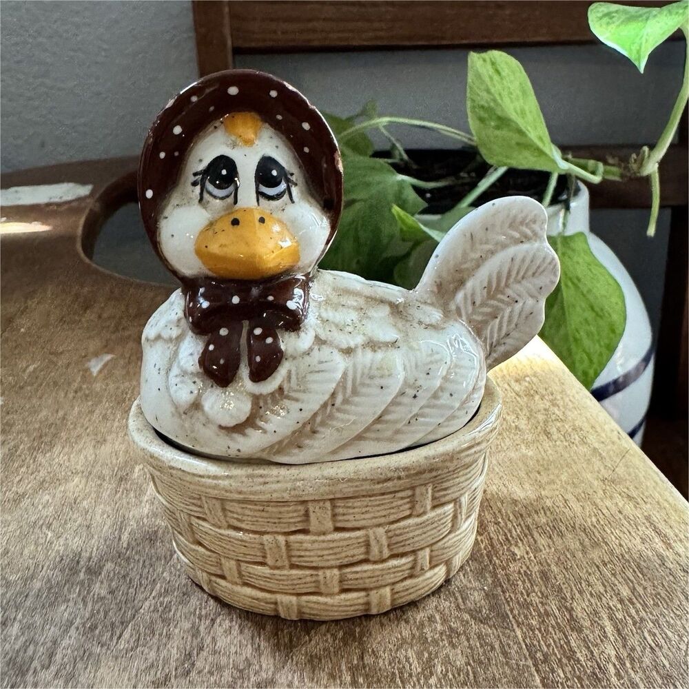Ceramic Hand painted Chicken Trinket Box with Lid, Brown/White/Beige
